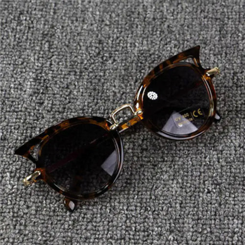 Load image into Gallery viewer, Children Sunglasses
