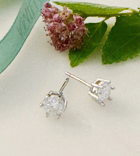 Excellent Cut Moissanite Stud Earrings