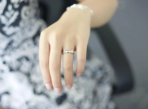 Load image into Gallery viewer, Cat Ears Ring

