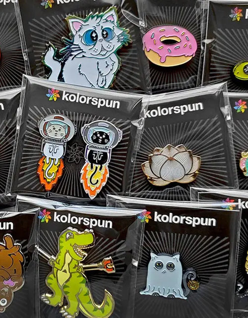 Load image into Gallery viewer, Trench Coat Cats Needle Minder
