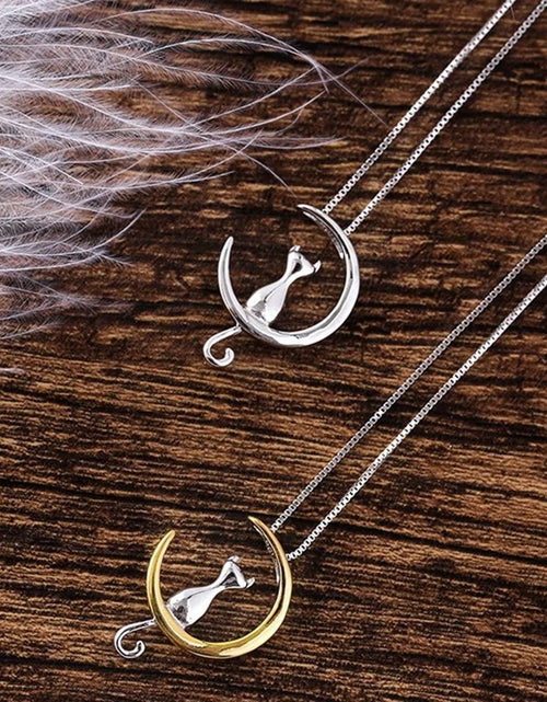 Load image into Gallery viewer, Cat Moon Necklace

