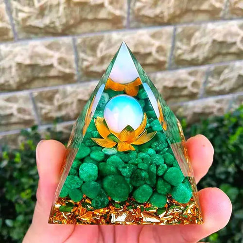 Load image into Gallery viewer, Orgonite Pyramid
