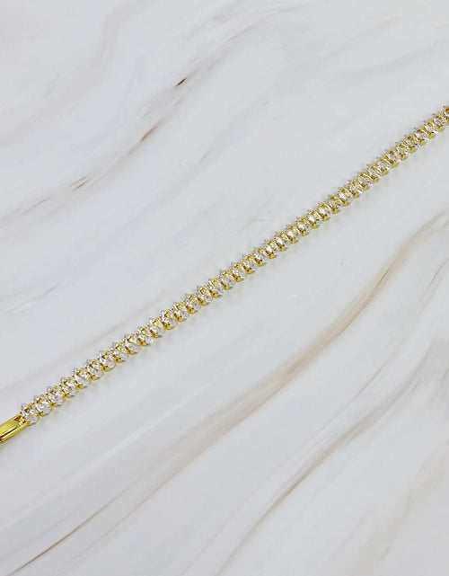 Load image into Gallery viewer, Marquise Cut Sparkle Tennis Bracelet
