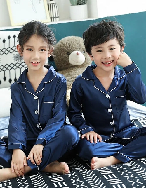 Load image into Gallery viewer, Spring Pajamas Suit For Children

