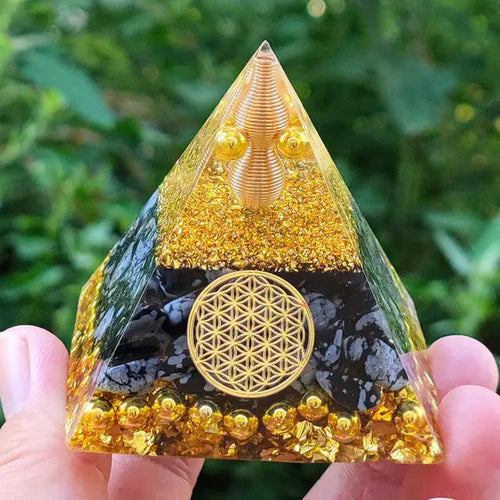 Load image into Gallery viewer, Orgonite Pyramid
