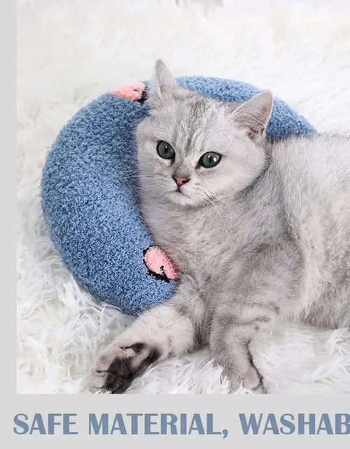Load image into Gallery viewer, Fashion Neck Protector For Cats

