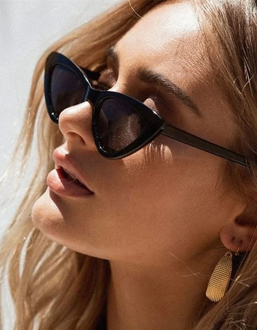 Load image into Gallery viewer, Cat Eye Sunglasses
