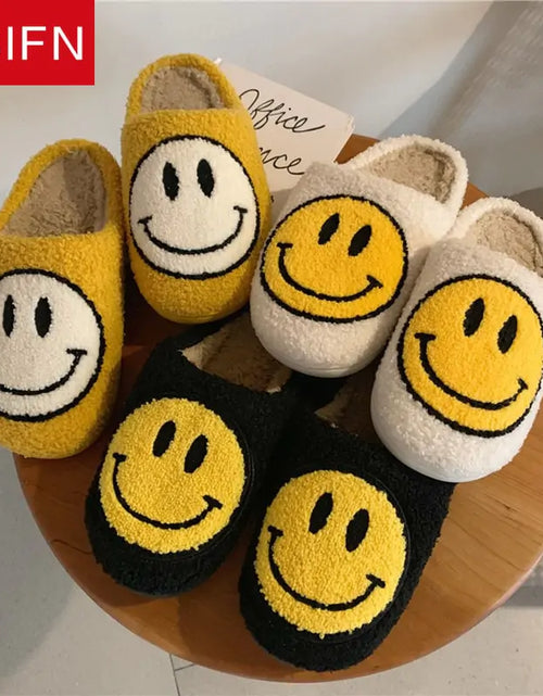 Load image into Gallery viewer, Cute Smile Pattern Fluffy Slippers
