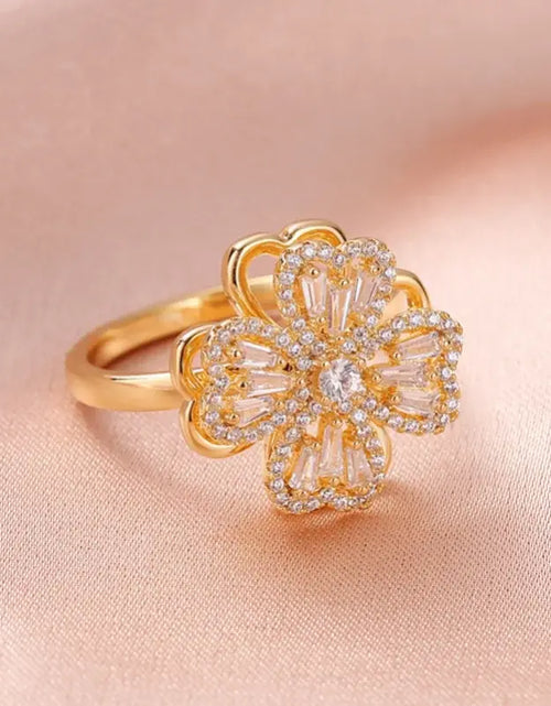 Load image into Gallery viewer, Four Leaf Clover Stress Rings
