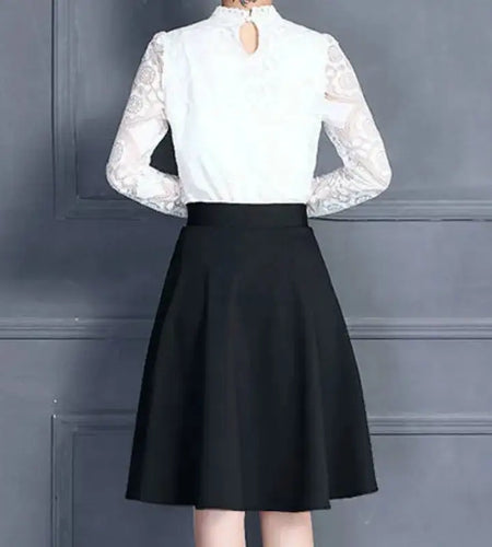 Elegant Skirt with Pockets