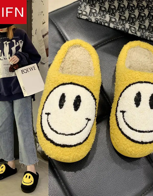Load image into Gallery viewer, Cute Smile Pattern Fluffy Slippers
