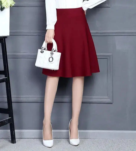 Elegant Skirt with Pockets