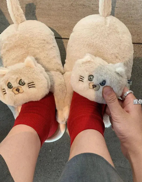 Load image into Gallery viewer, Cuddly Hug Cat Slippers
