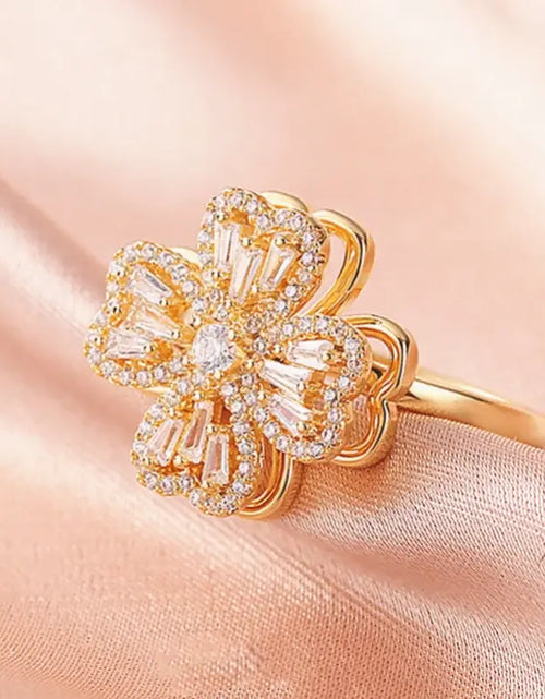 Load image into Gallery viewer, Four Leaf Clover Stress Rings
